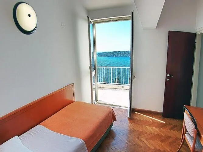 Appartement Sipa - Premium Two Bedroom With Balcony And Sea View A
