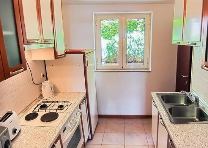 Apartment Sipa - Premium Two Bedroom With Balcony And Sea View A